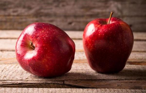 تقویت قدرت بینایی با مصرف سیب قرمز